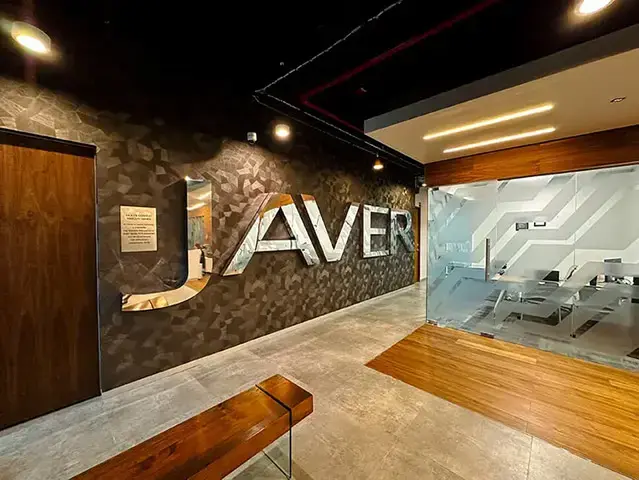 Premios y certificaciones de inmobiliaria javer